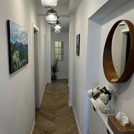 Modern Olive 30 Meters From The In * Duce