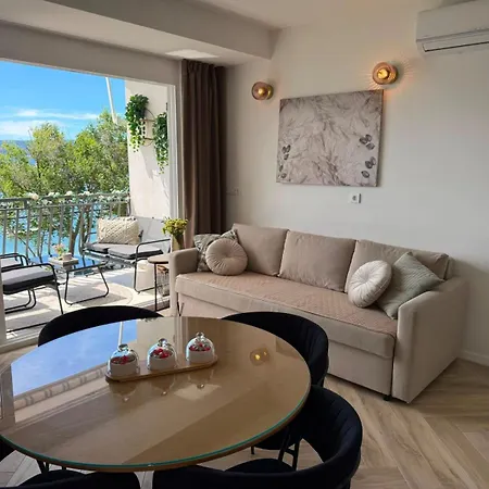 Modern Olive 30 Meters From The In Duće